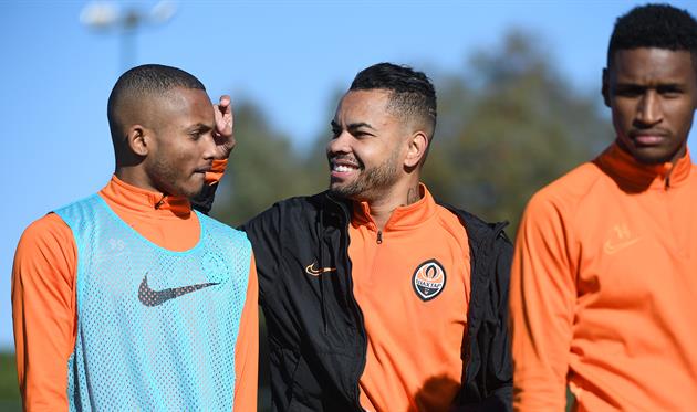 ФЕРНАНДО (СЛЕВА), ФОТО ФК ШАХТЕР