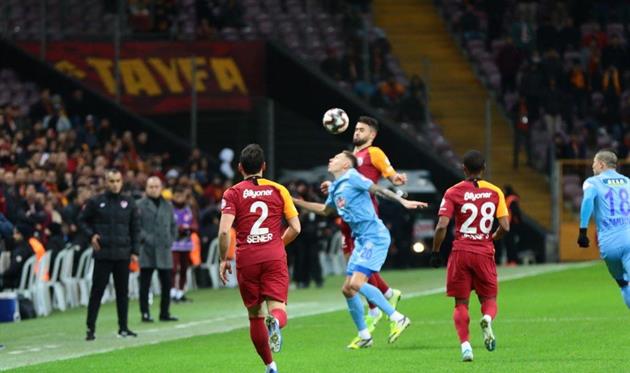 Один Гармаш против трех 