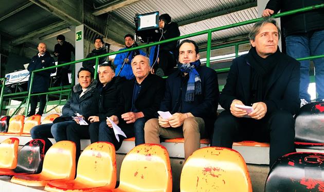 Президент Фиорентины Рокко Коммиссо (в центре), фото ФК Фиорентина