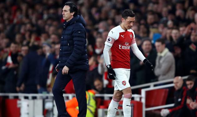 Унаи Эмери и Месут Озил, Getty Images