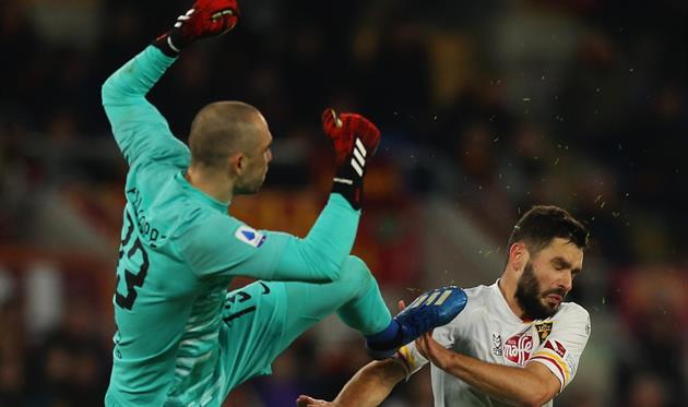 Пау Лопес проверил Евгения Шахова на прочность, Getty Images