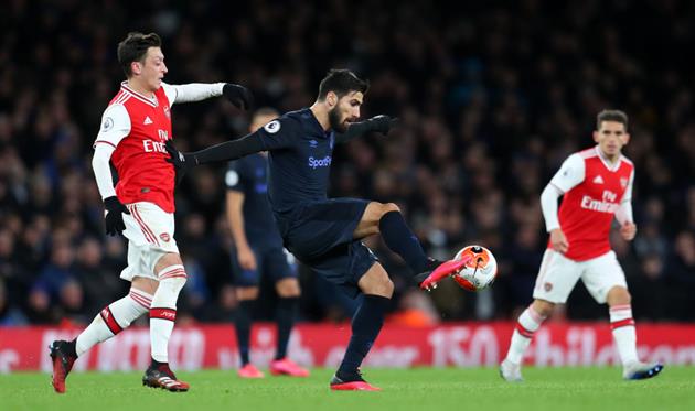 Андре Гомеш в матче с Арсеналом, Getty Images