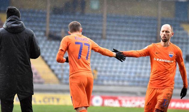 Игроки Мариуполя в матче против Десны, фото ФК Мариуполь