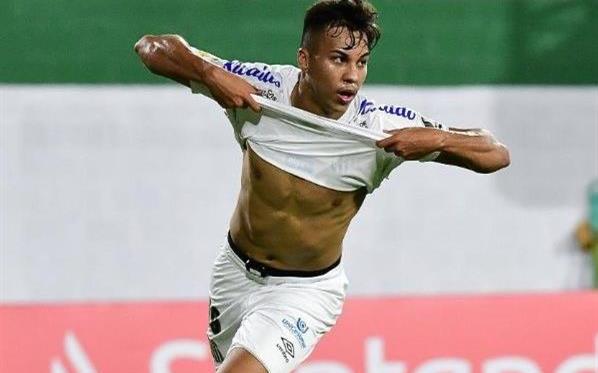 Кайо Жорже, Staff Images