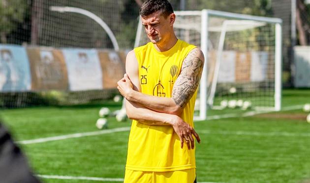 Максим Белый, Рух