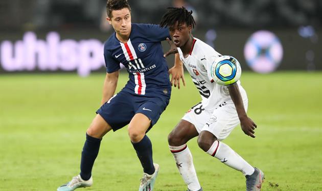 Эдуардо Камавинга (справа), Getty Images