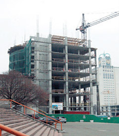 Кабмин одобрил соглашение по демонтажу ТРЦ Троицкий