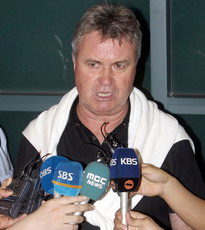 Гус Хиддинк, АР