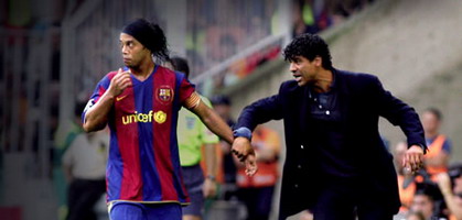 Райкаард утянет за собой и Роналдиньо?