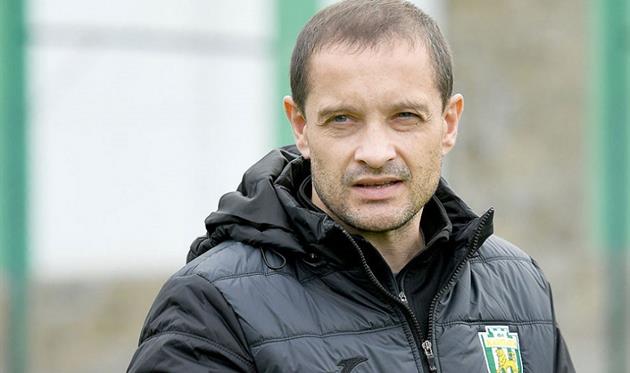 Роман Санжар, ФК Карпаты