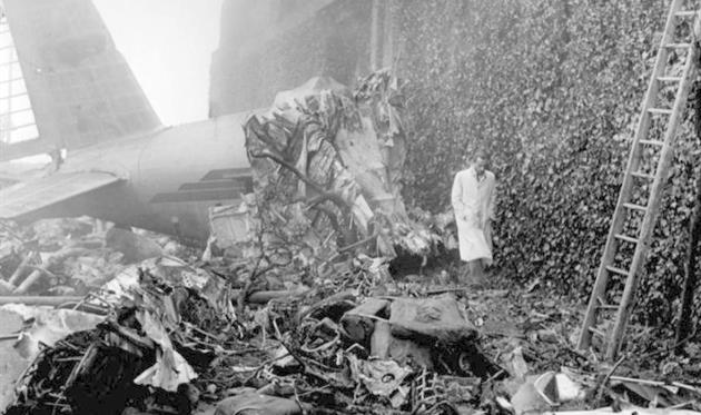 Разбившийся самолет,фото iltempo.it