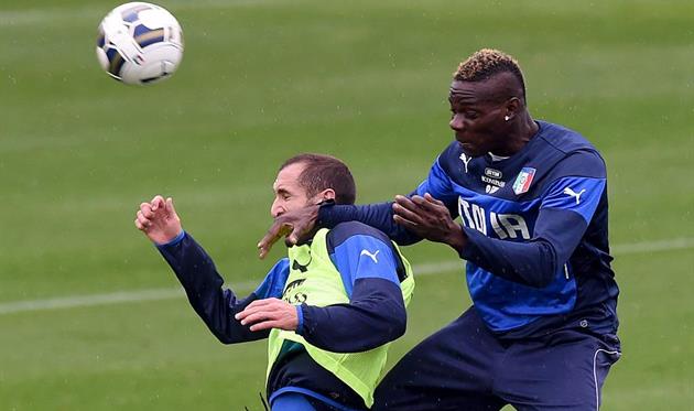 Джорджо Кьеллини и Марио Балотелли, Getty Images