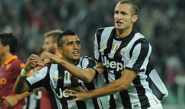 Кьеллини и Видаль, getty images