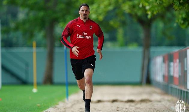 Златан Ибрагимович, фото ФК Милан