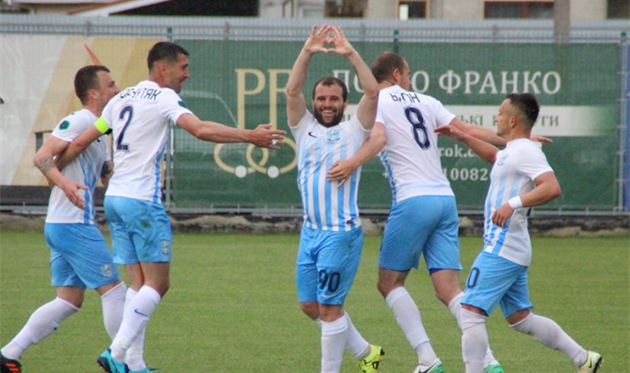 Радость игроков Миная, фото Минай