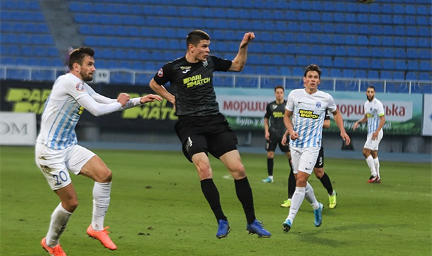 Евгений Цымбалюк (в центре), ФК Олимпик