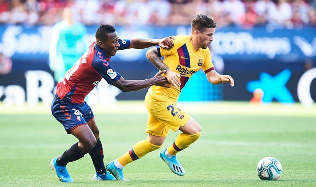 Первис Эступиньян (Слева), Getty Images