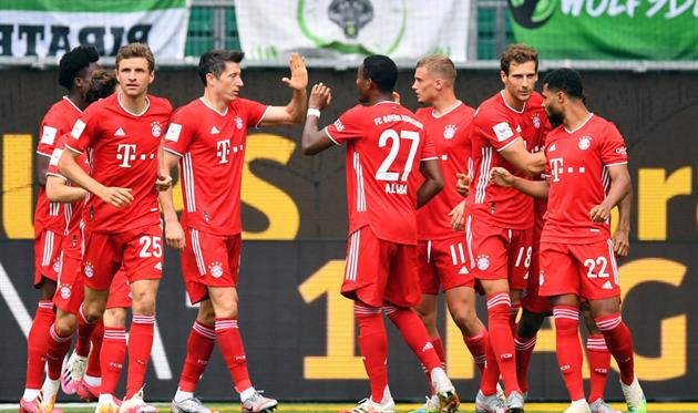 Игроки Баварии в матче с Вольфсбургом, Getty Images