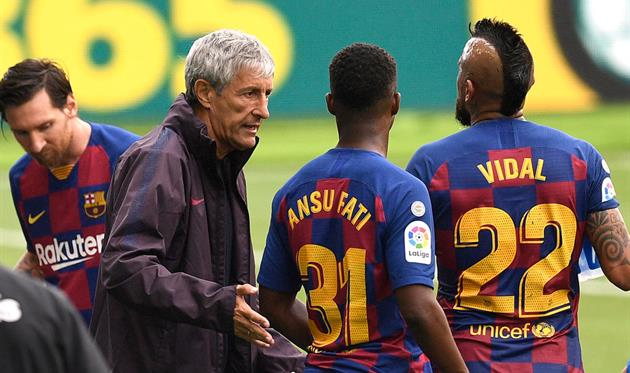 Кике Сетьен с игроками, Getty Images