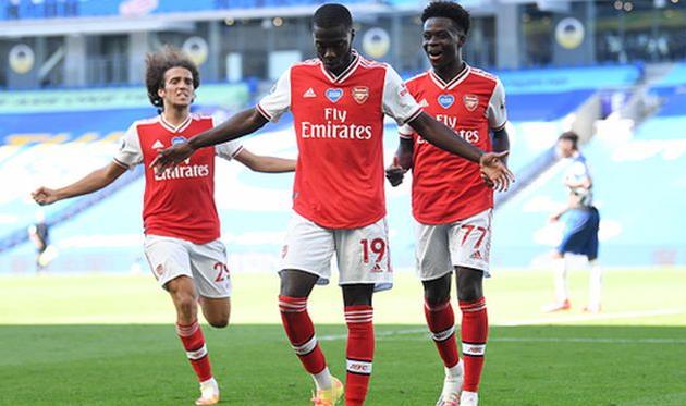 николя пепе и букайо сака (на переднем плане), getty images