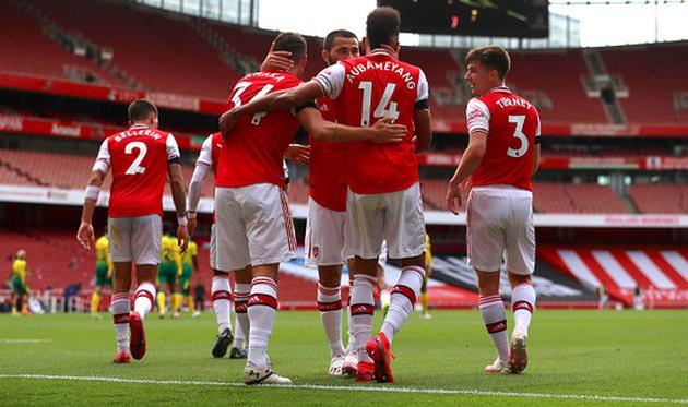 арсенал разгромил норвич, getty images