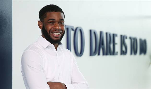 Джафет Танганья, фото Тоттенхэма