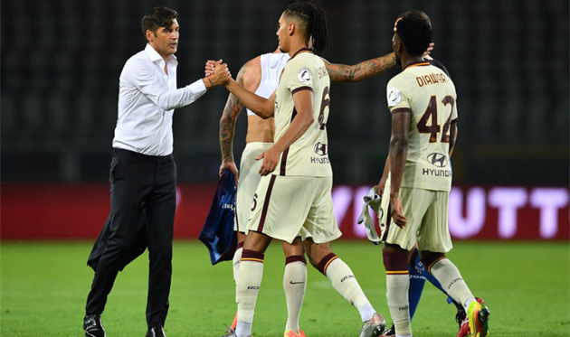 Паулу Фонсека и игроки Ромы, Getty Images