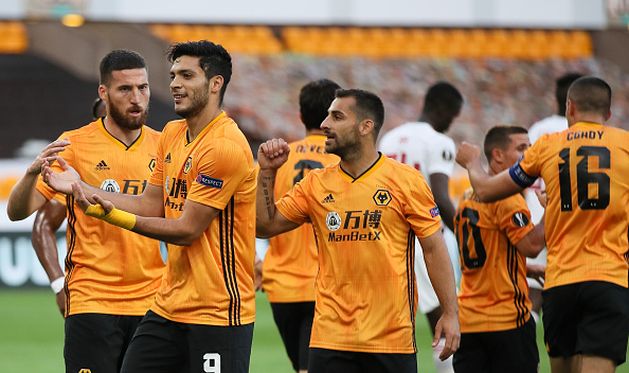 вулверхэмптон прошел олимпиакос, getty images