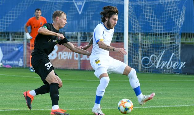 Георгий Цитаишвили (справа) в матче с Вересом, ФК Динамо