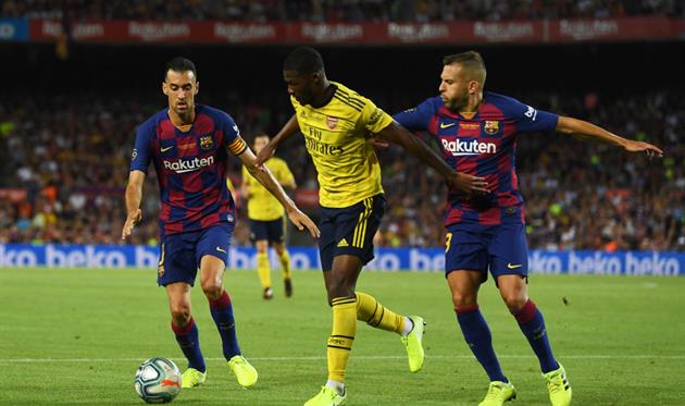 Серхио Бускетс и Хорди Альба в матче с Арсеналом, Getty Images