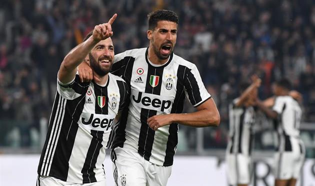 Гонсало Игуаин и Сами Хедира, Getty Images