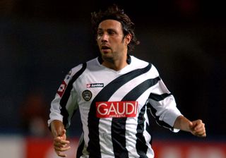 Андреа Доссена