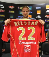 Хельстад с футболкой нового клуба