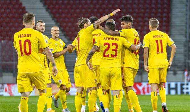 Румыния празднует победу, фото: УЕФА