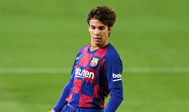 Пуч может уйти из Барселоны в Порту или ПСВ, но не хочет