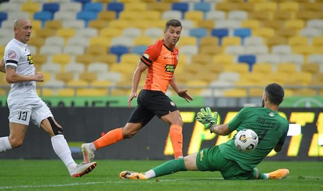 Мораес забивает гол, ФК Шахтер