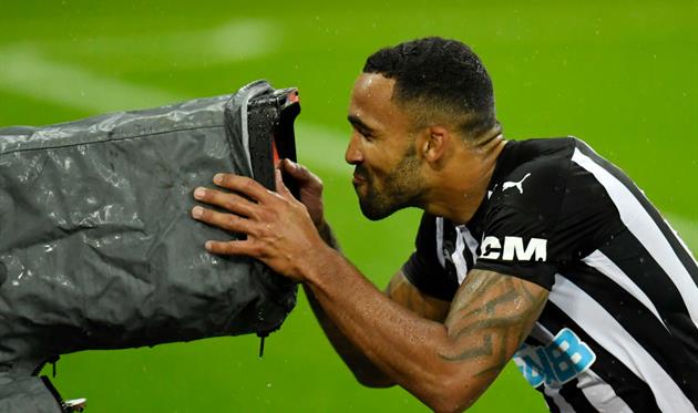 Ньюкасл справился с Бернли на своем поле