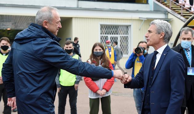 Шахтер увяз в компактных построениях Десны и у него снова были проблемы с билд апом