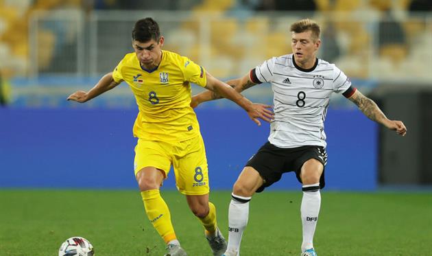 Руслан Малиновский в матче Германией, Getty Images