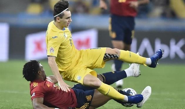 Николай Шапаренко в матче с Испанией, УАФ