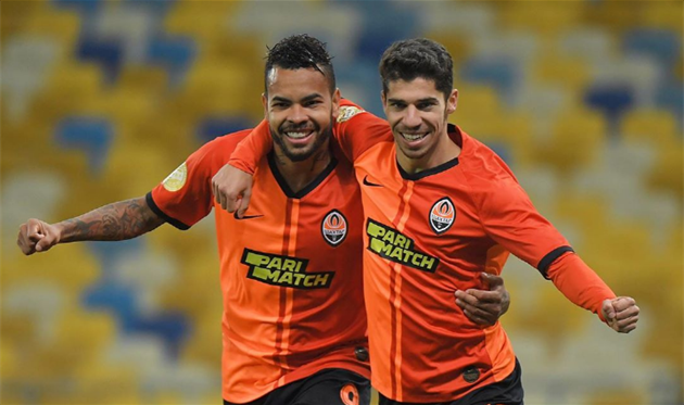 Игроки Шахтера празднуют победу, ФК Шахтер