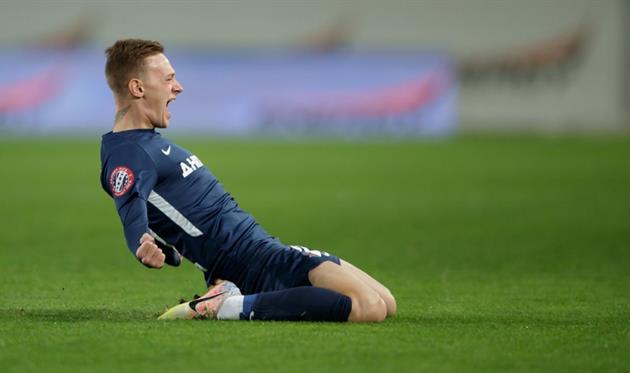 Днепр-1 празднует победу, СК Днепр-1