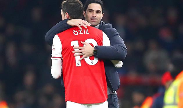 Микель Артета и Месут Озил, Getty Images