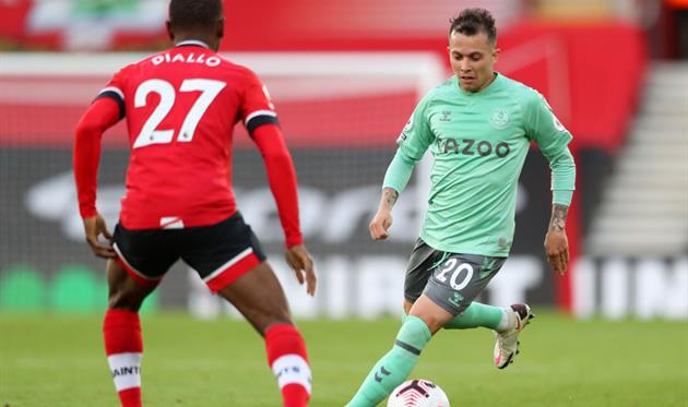 Эвертон уступил Саутгемптону, но остался на первом месте