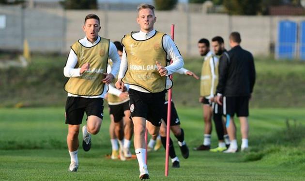 Андреас Цыганикс (на переднем плане), фото ФК Заря