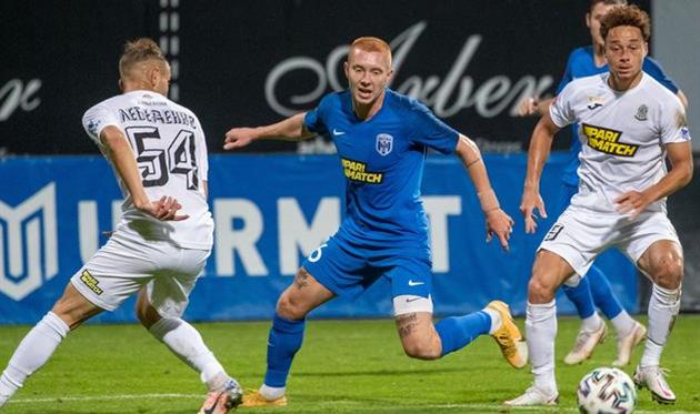 Ефим Конопля (по центру), фото ФК Десна Чернигов