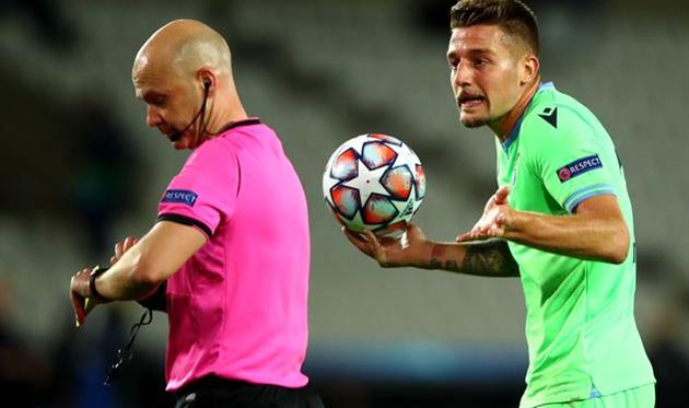 Сергей Милинкович-Савич в матче против Брюгге, Getty Images