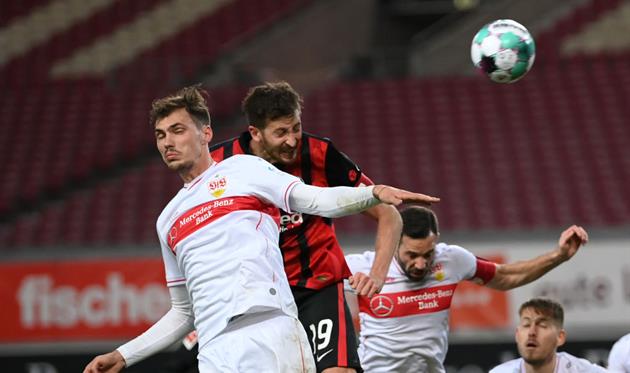 Айнтрахт отыграл у Штутгарта два мяча