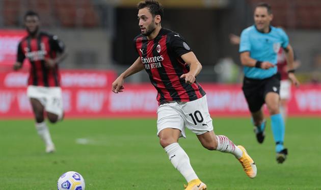 Атлетико интересуется Чалханоглу