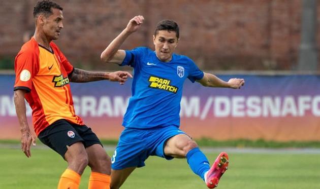 Павел Полегенько (по центру), фото ФК Десна Чернигов